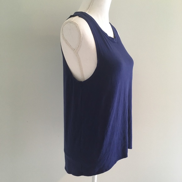 Fabletics Loretta Tank in Navy - Picture 2 of 8